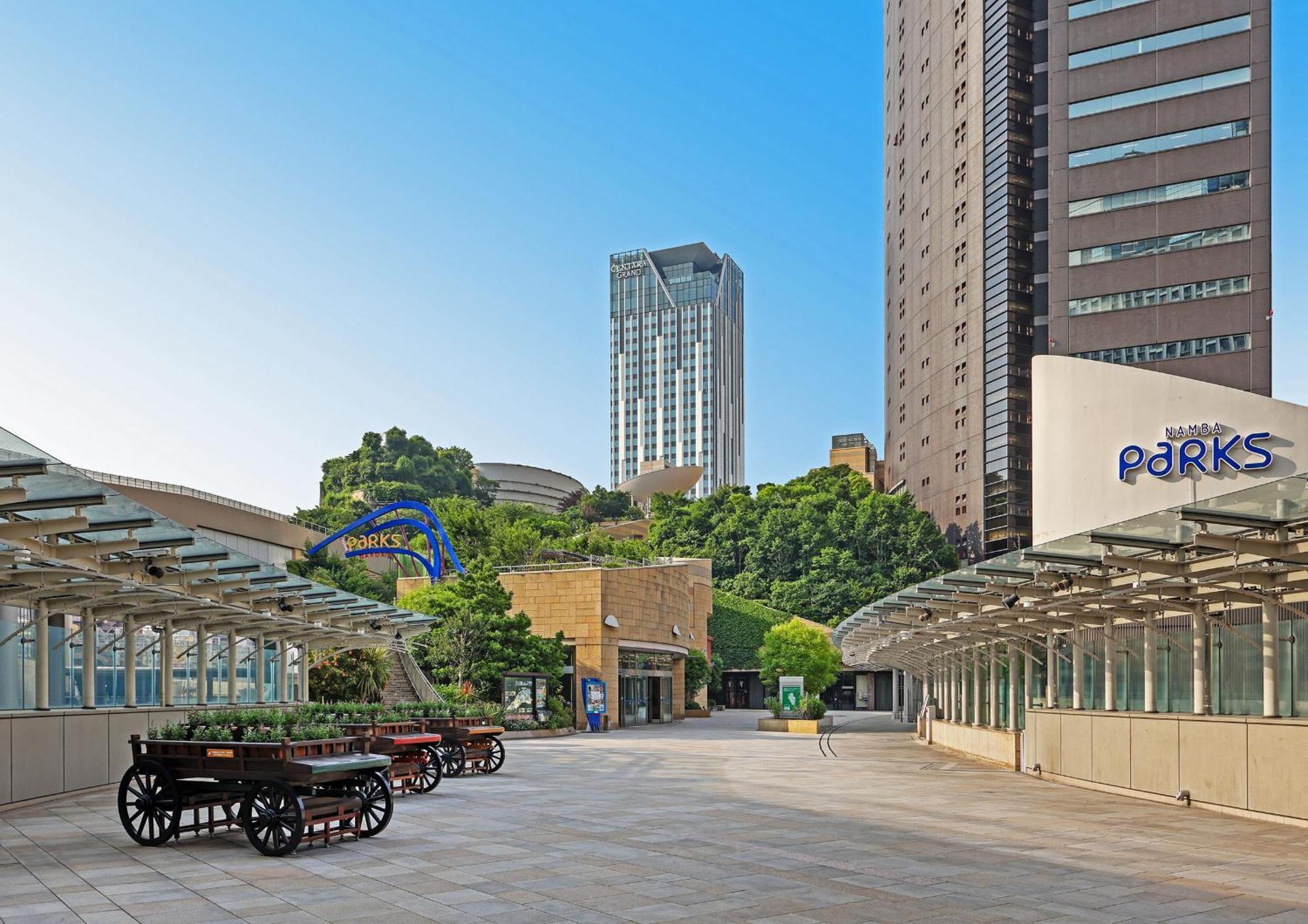 Centara Grand Hotel 大阪市 エクステリア 写真